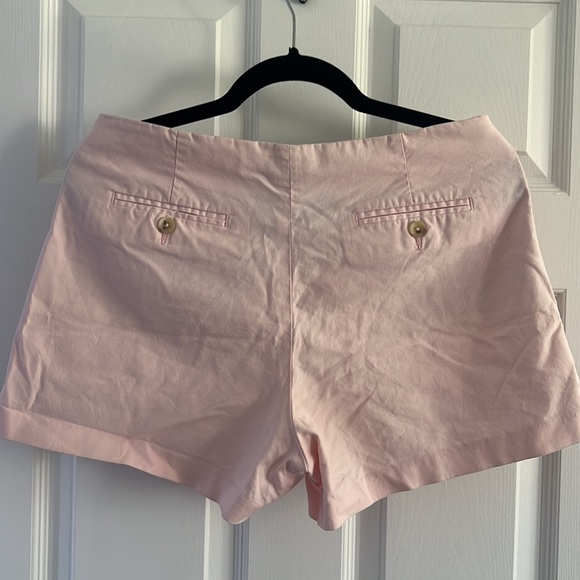 Pretty pale pink short - Picture 2 of 2